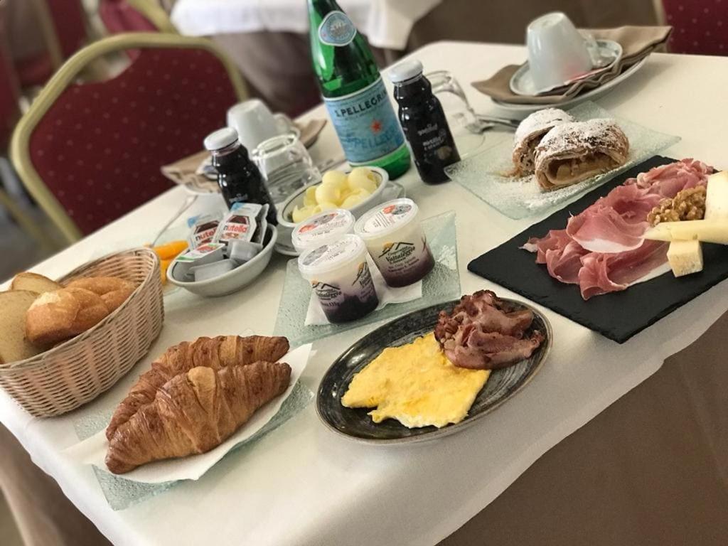 Da Gianni Hotel Zogno Екстер'єр фото
